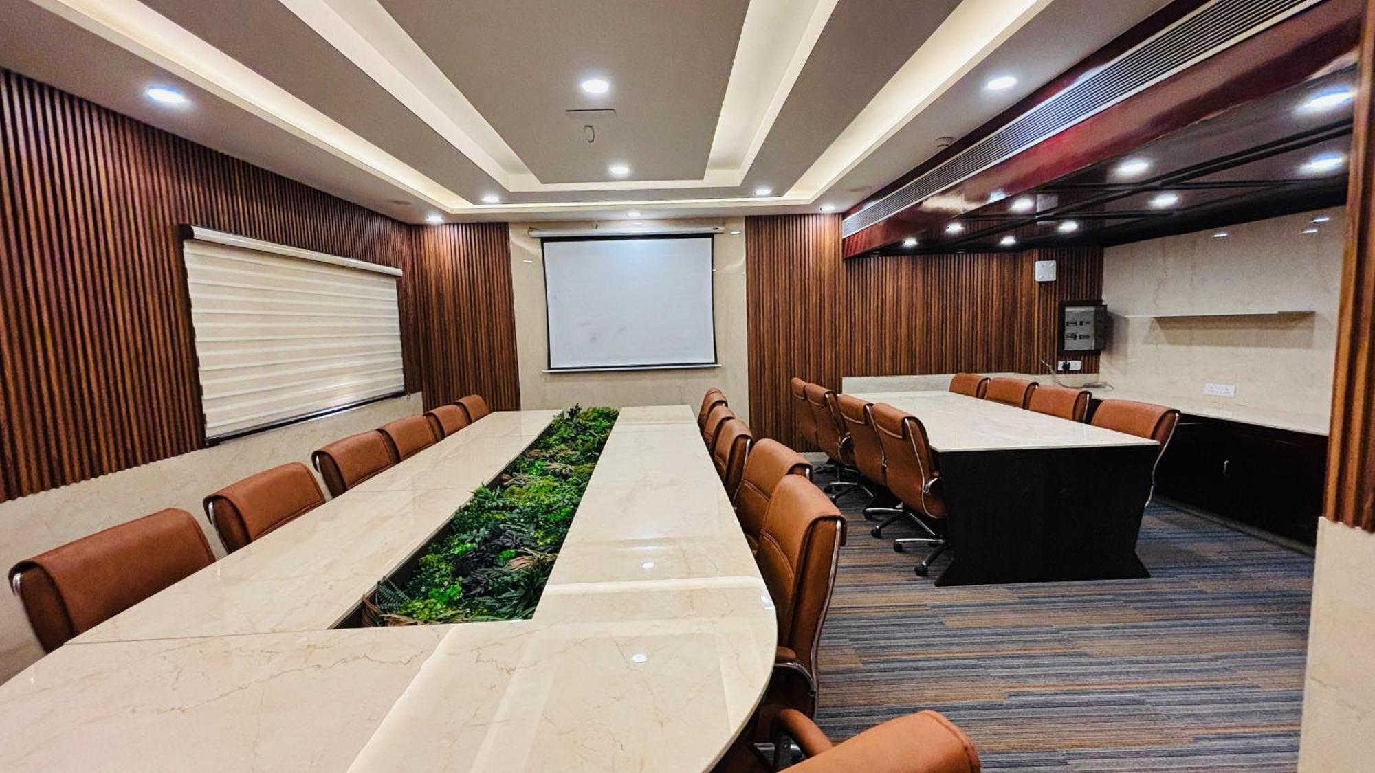 Hotel Shanti Palace Mahipalpur New Delhi Extérieur photo