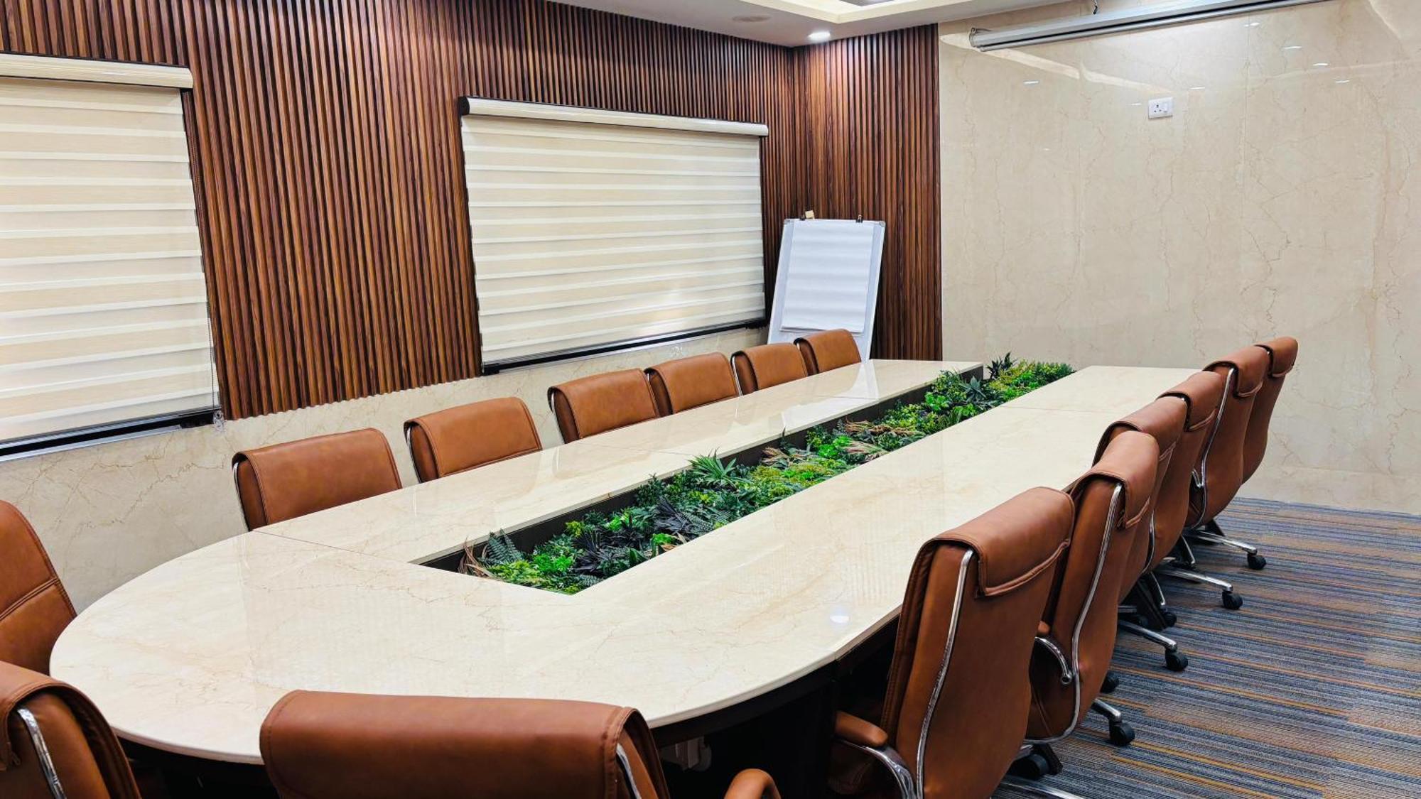 Hotel Shanti Palace Mahipalpur New Delhi Extérieur photo
