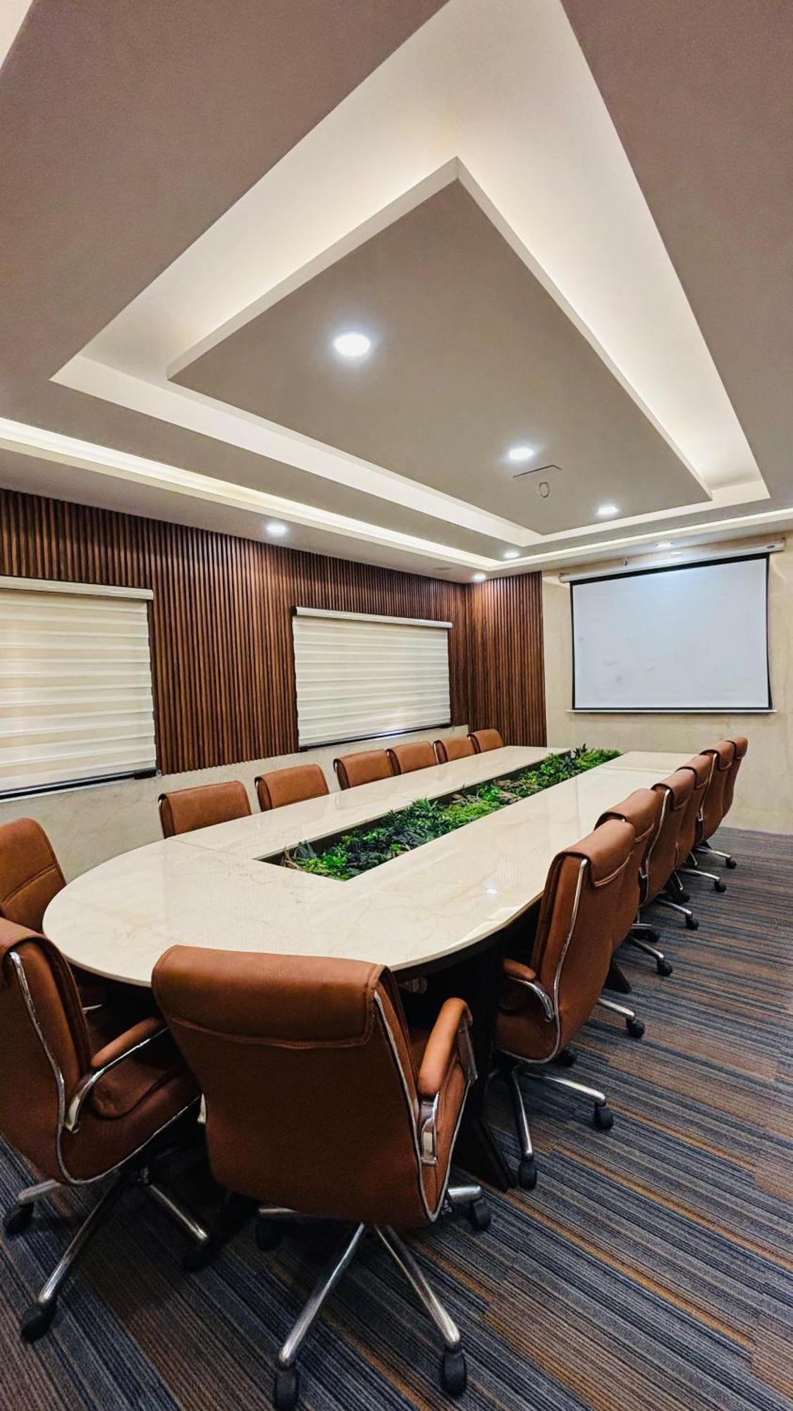 Hotel Shanti Palace Mahipalpur New Delhi Extérieur photo
