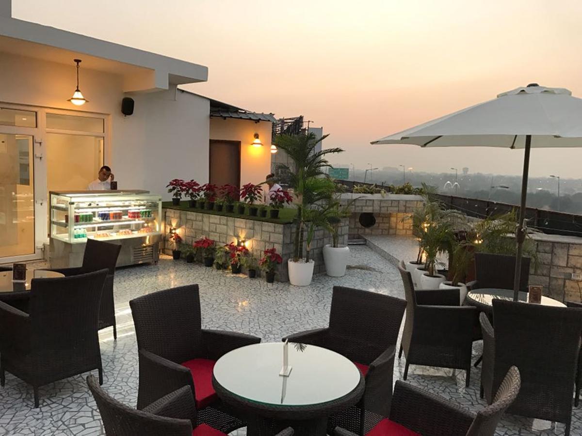 Hotel Shanti Palace Mahipalpur New Delhi Extérieur photo